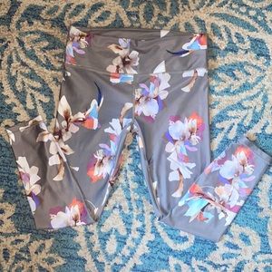 Athleta size L workout leggings